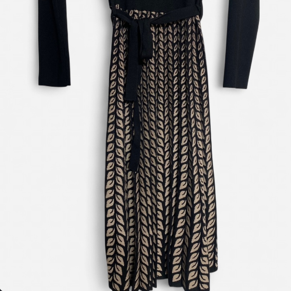 Max Studio Black & Tan Sweater Midi Dress XS Long Sleeve Quiet Luxury - Picture 4 of 11